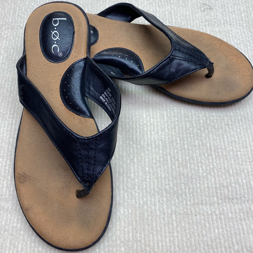 boc BLK Leather Thongs, 8 Spring Sale